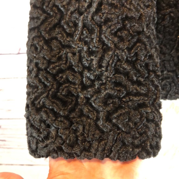 Vintage Persian coat in black with fur size medium - Picture 10 of 17